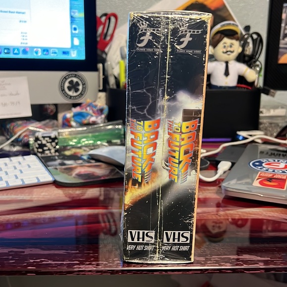 Back to the Future Men’s Shirt Funko VHS Boxed Target Exclusive Size XL - Picture 4 of 5